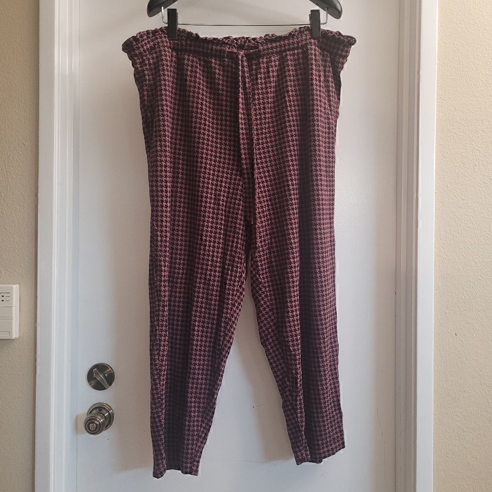 Torrid herringbone paperbag Ponte pants - Picture 5 of 7